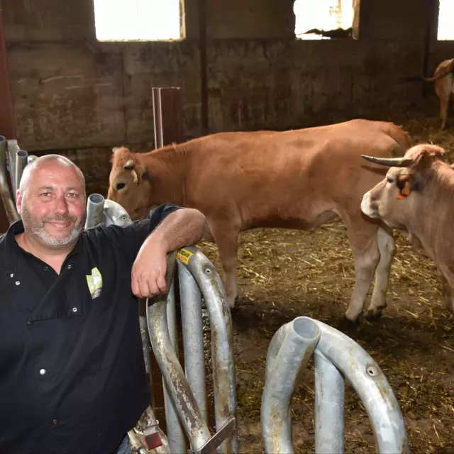 La Ferme du Lévezou : producteur de foie gras de canard et de veaux : vente de foie gras cru, foie gras mi-cuit, foie gras en conserve et vente de produits transformés de veau