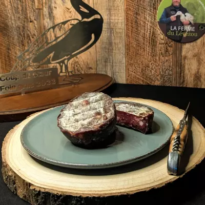 La Ferme du Lévezou : producteur de foie gras de canard et de veaux : vente de foie gras cru, foie gras mi-cuit, foie gras en conserve et vente de produits transformés de veau